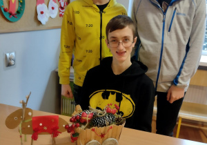 Warsztaty ozdób bożonarodzeniowych - uczniowie kl. 1d-3b aut SSPP