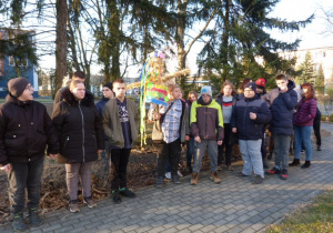 Kolorowy korowód rajdu z Marzanną